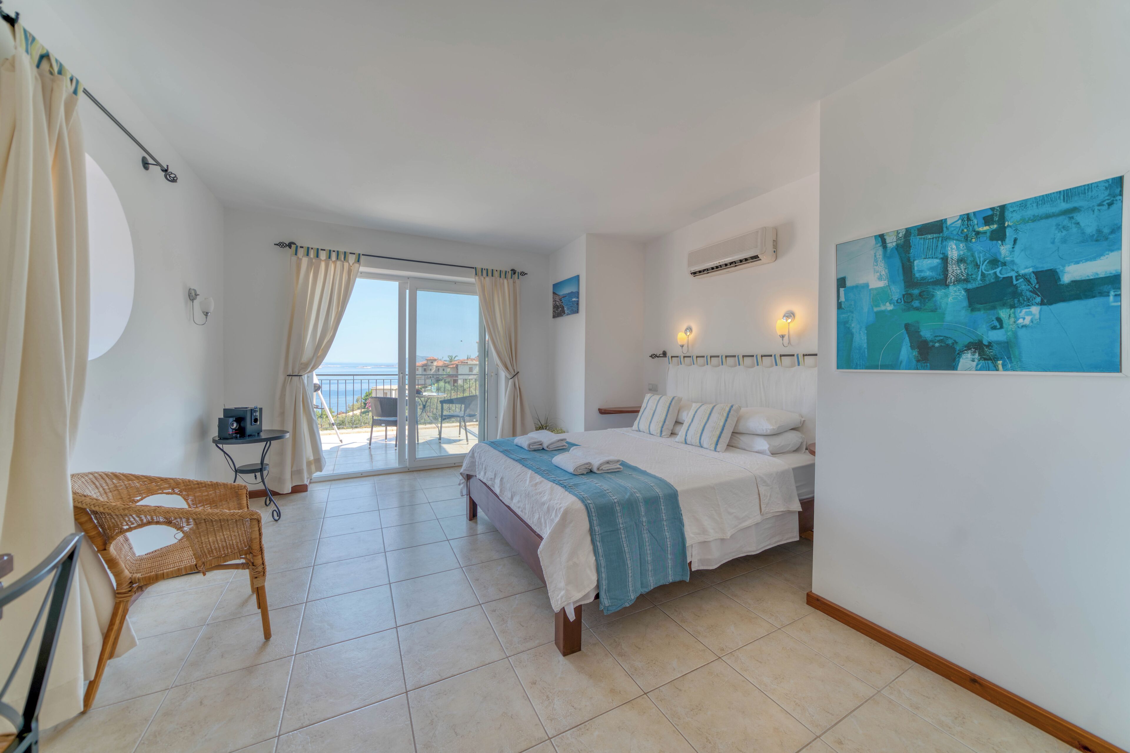 Family Villa, 5 Bedrooms, Sea Facing | 5 bedrooms, iron/ironing board, free WiFi