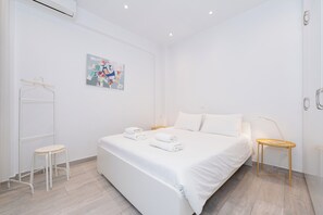 Superior Apartment, 2 Bedrooms, Kitchen | 2 bedrooms, individually decorated, individually furnished - Spacious Modern Apt in Athens near Metro (Athens)