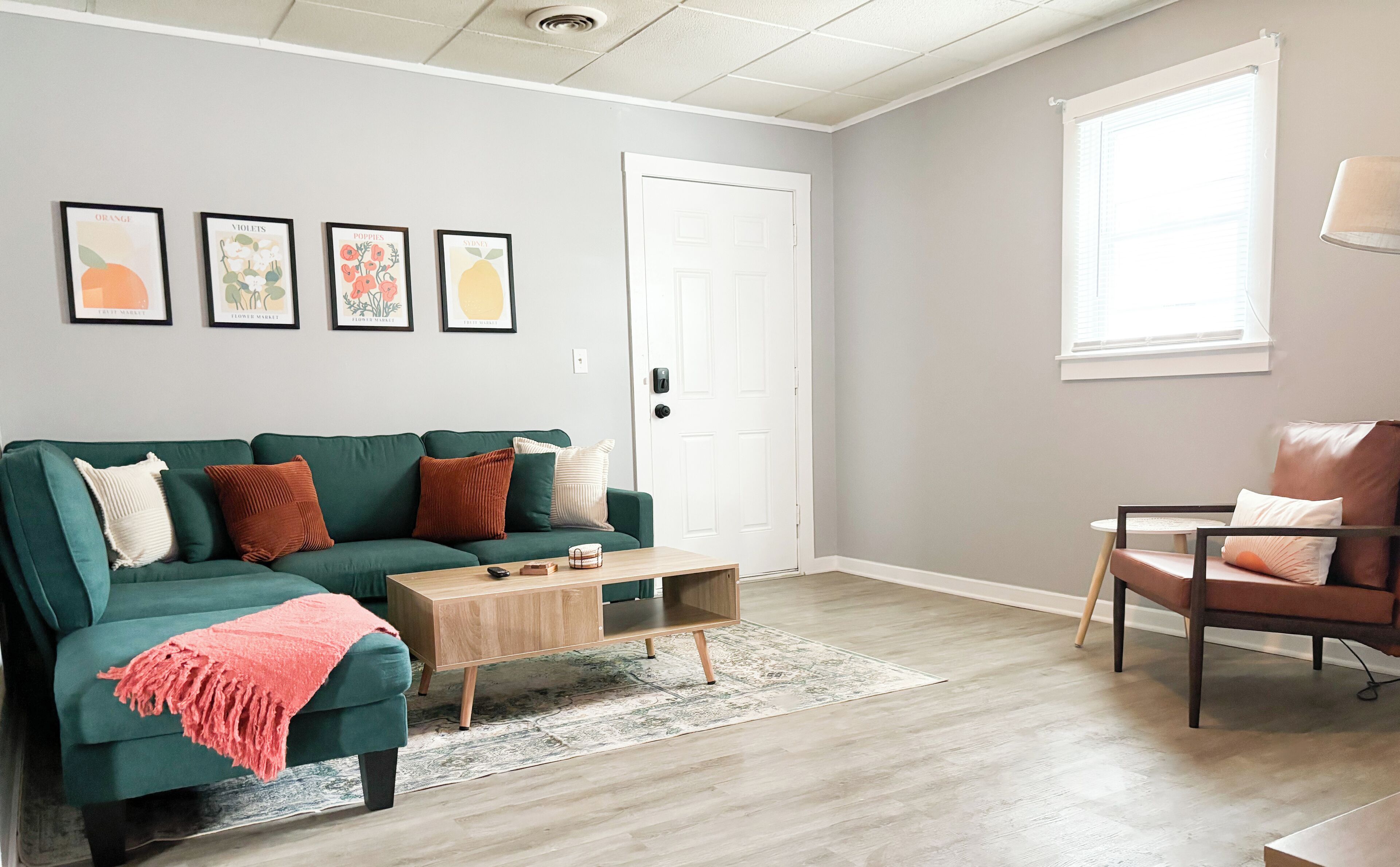 Chic 2-Bedroom Retreat With 2 TV’s