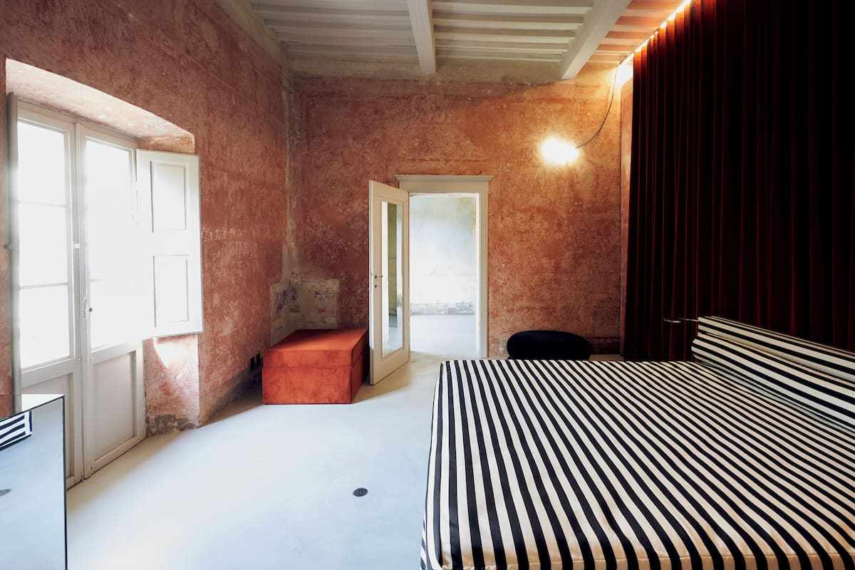 Luxury Room, 1 King Bed, Garden View