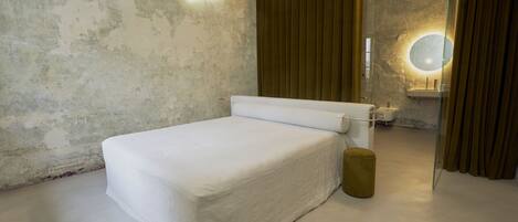 Superior Room, 1 King Bed | In-room safe, free WiFi