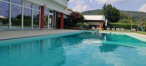Indoor pool, seasonal outdoor pool - Il Parco (Montorfano)