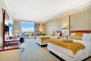 Bureau, fer et planche à repasser, lit parapluie, Wi-Fi