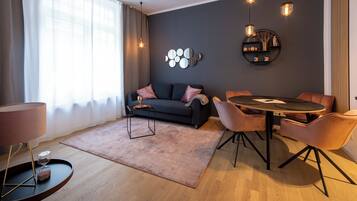 Luxury-Apartment | Hochwertige Bettwaren, individuell dekoriert, individuell eingerichtet
