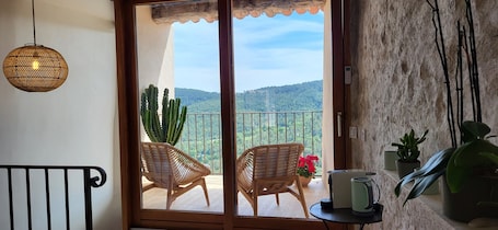 Exclusive Double Room, Valley View | Terrace/patio. La Belle Histoire