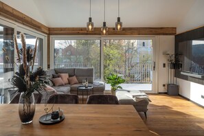 Luxury Penthouse, 2 Bedrooms, Jetted Tub, River View | Living area | Heated floors - RiverVista Apartments (Bad Waltersdorf)