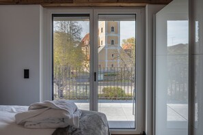 Deluxe Apartment, 2 Bedrooms, River View | Premium bedding, individually decorated, individually furnished - RiverVista Apartments (Bad Waltersdorf)