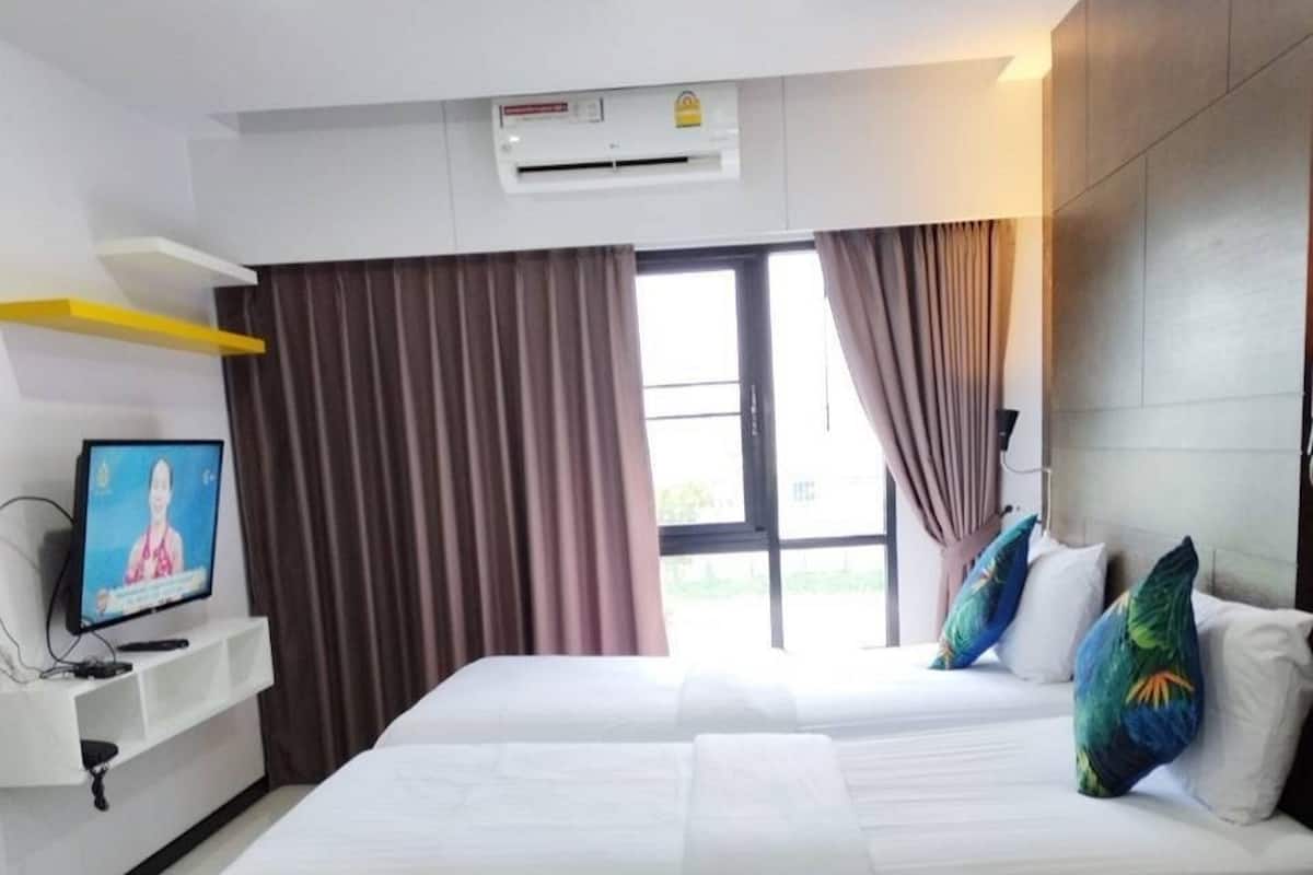 Bureau, lits pliants/supplémentaires, Wi-Fi gratuit, draps fournis