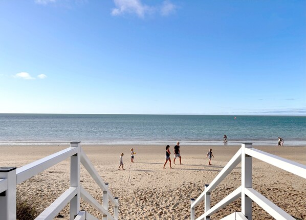 På stranden og strandhåndklær
