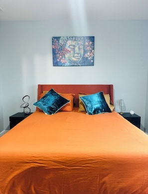 Iron/ironing board, free WiFi, bed sheets