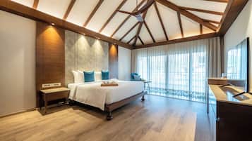 Lagoon Villa | 1 bedroom, in-room safe, individually furnished, desk