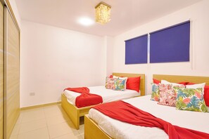 2 bedrooms, desk, iron/ironing board, free WiFi - Marbella | Beachfront • Pool • Full Kitchen (Juan Dolio)