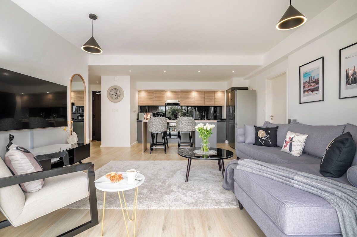 Apartment (2 Bedrooms) | Front of property