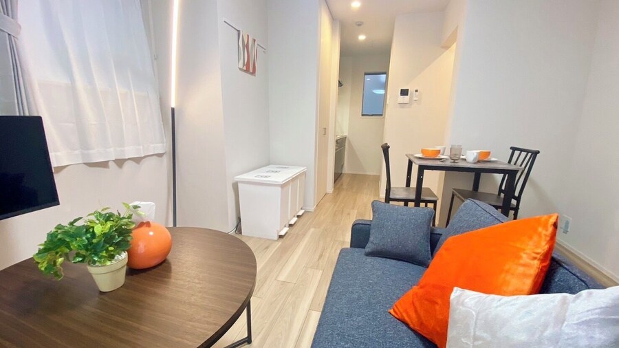 Everynet Shinjuku by Tranova