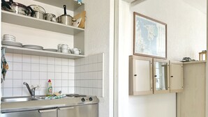 コーヒー / ティーメーカー、冷蔵庫、コンロ、トースター