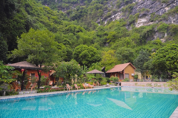 View from property - Tràng An Hometown Homestay (Hoa Lu)