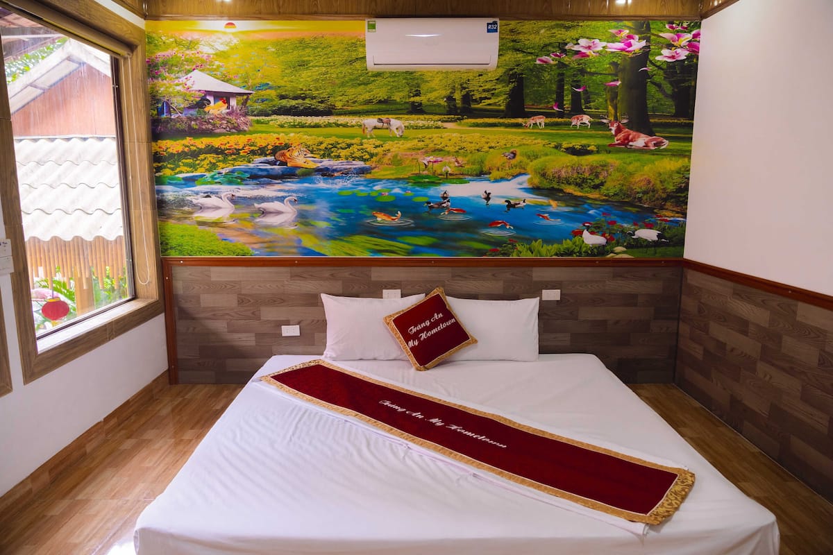1 bedroom, down duvets, minibar, desk