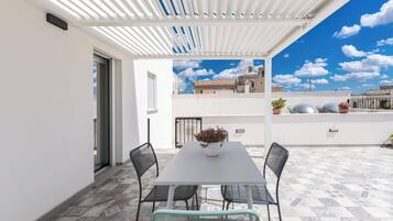 Apartment | Terrace/patio