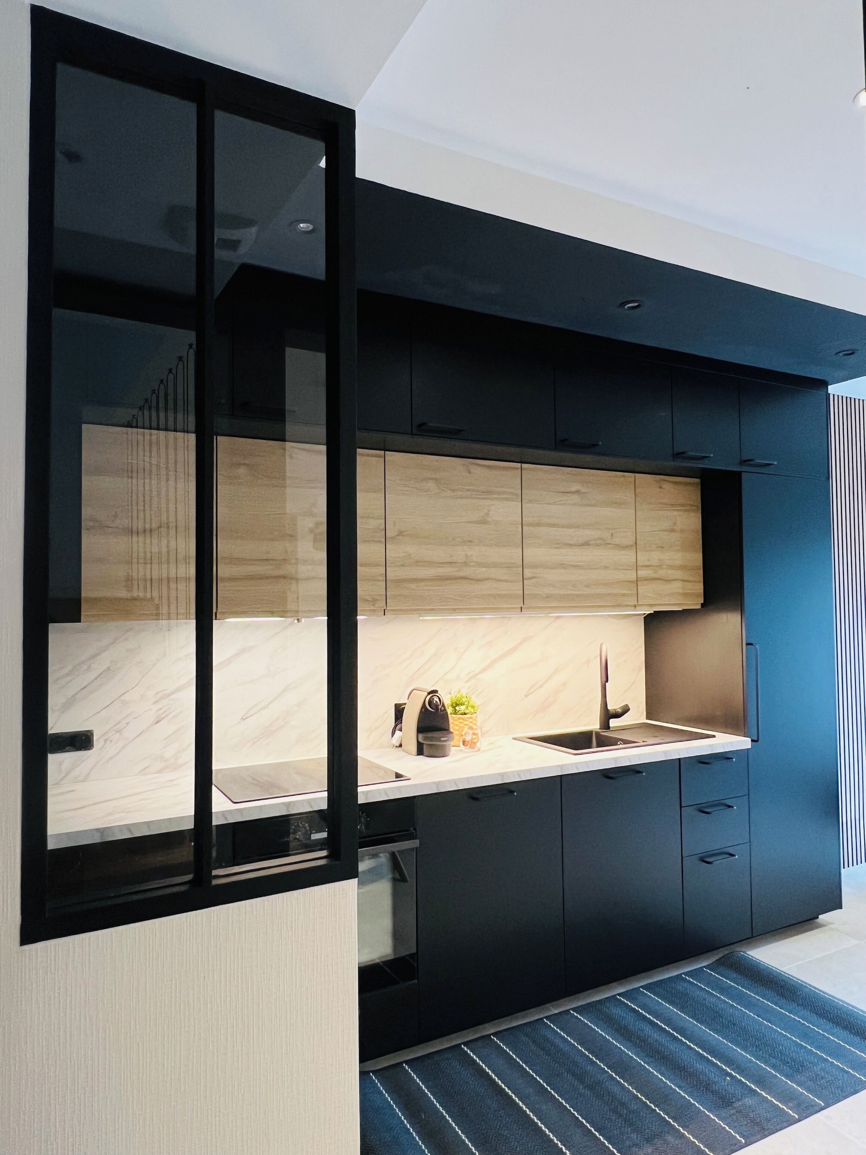 Micro-ondes, four, plaque de cuisson, lave-vaisselle