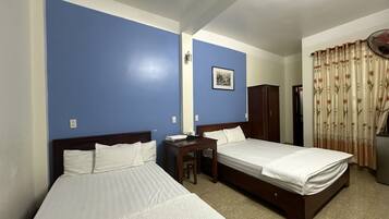 Family Room | Minibar, desk, laptop workspace, free WiFi