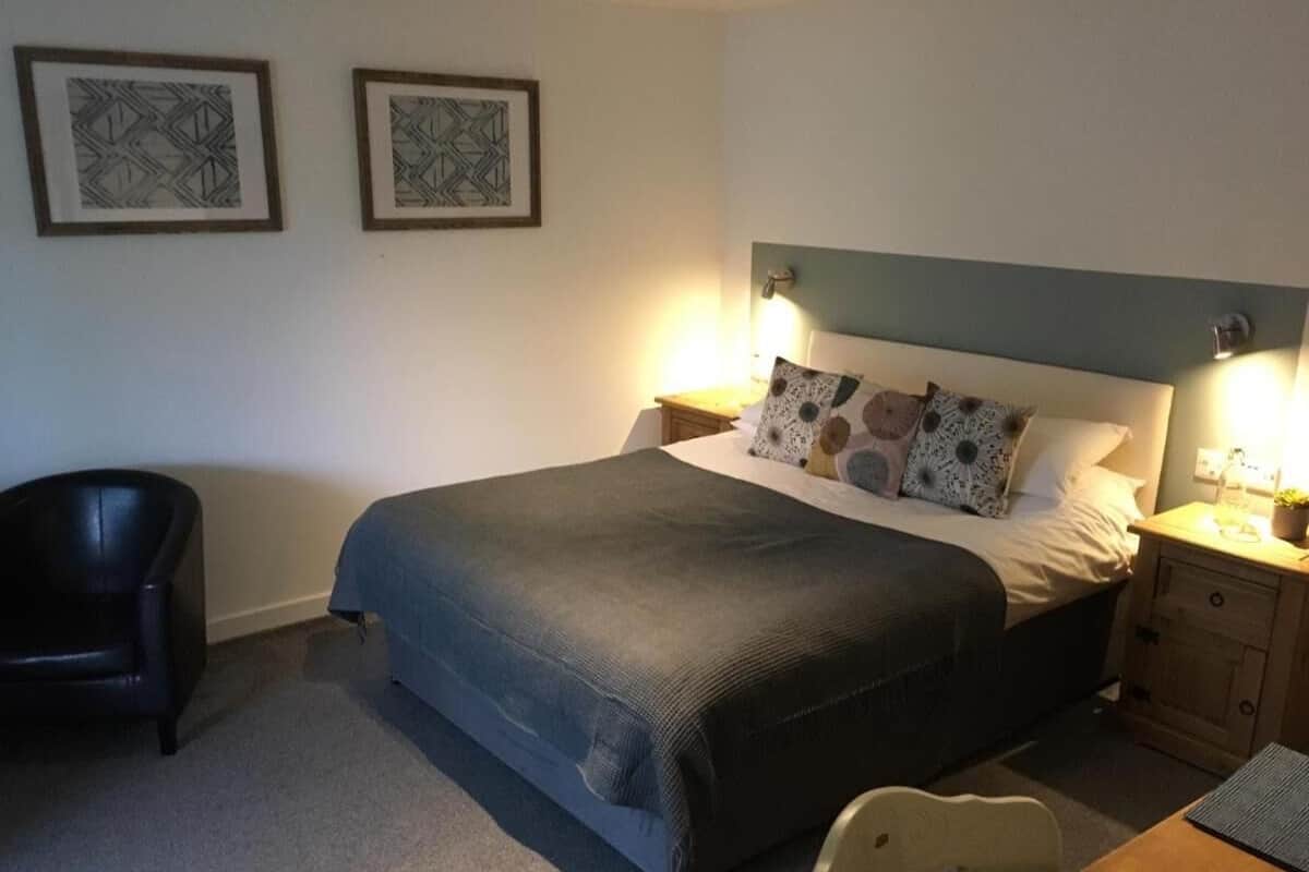 Premium bedding, down duvets, individually decorated, desk