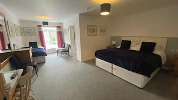 Luxury Triple Room, Balcony