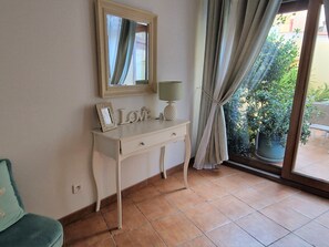 Interior - Quiet 2-bedroom apartment in Collioure with terrace and parking (Collioure)