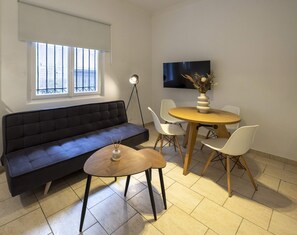 Luxury-Studio | Zimmersafe, Verdunkelungsvorhänge, Bügeleisen/Bügelbrett