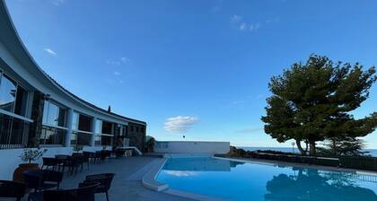 Charmantes sicheres Haus mit Pool in Collioure