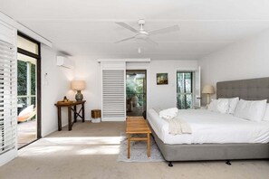 5 bedrooms, bed sheets
