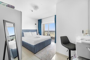 1 soverom, safe på rommet, strykejern/-brett og wi-fi (inkludert)