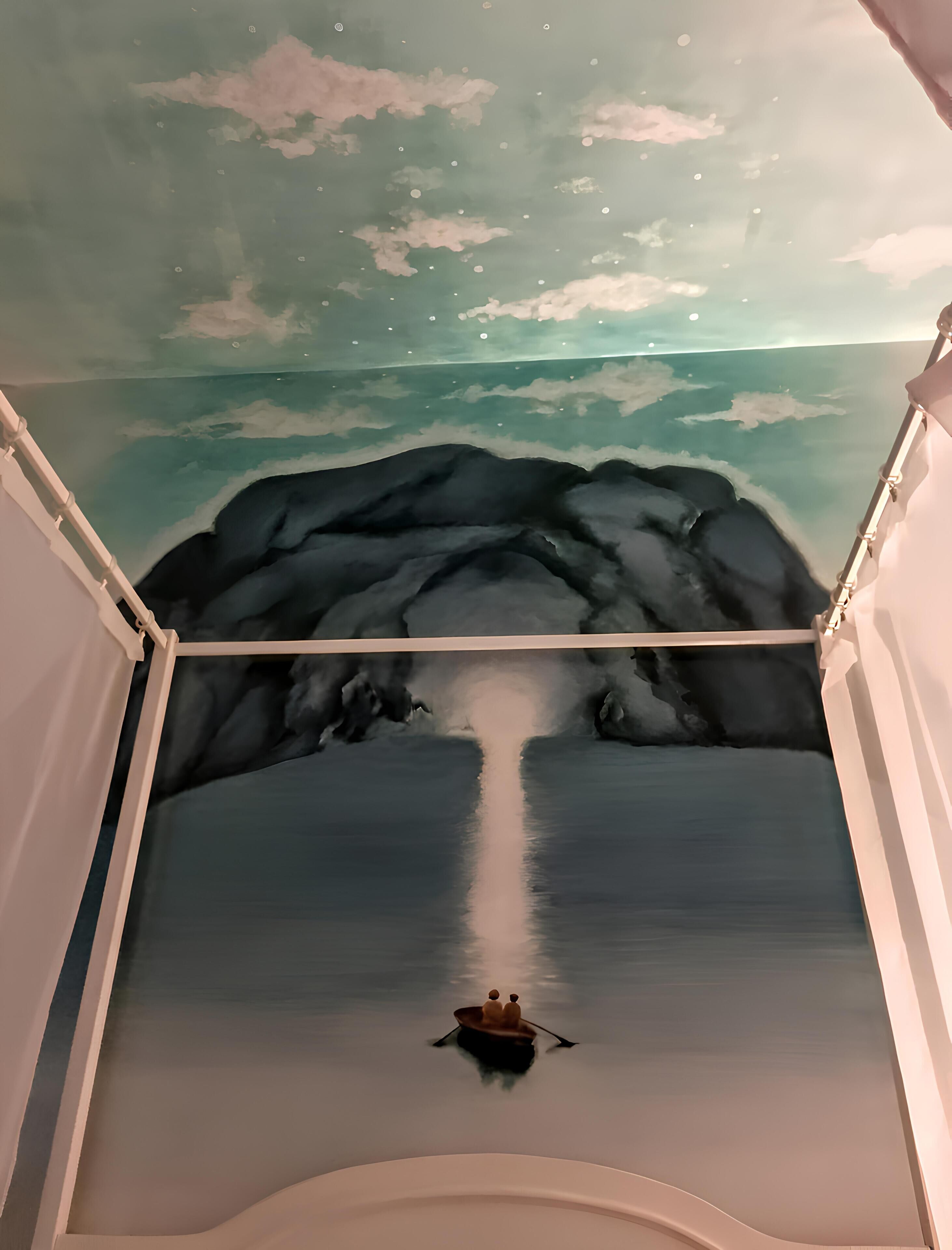 Designrum - utsikt mot staden | Duntäcken, individuell inredning, unika möbler och extrasängar