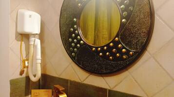 Design Room, 1 Queen Bed, City View | Bathroom | Combined shower/tub, free toiletries, bidet, towels