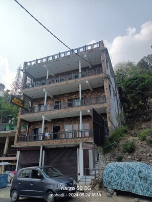 Fachada de la propiedad