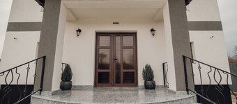 Pensiunea "MAGNESIA" - 4 margarete ... Cazare, piscina, relaxare