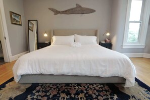 3 Schlafzimmer, Schreibtisch, Bügeleisen/Bügelbrett, WLAN