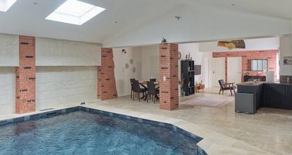 Maison Avec Piscine en Centre Ville