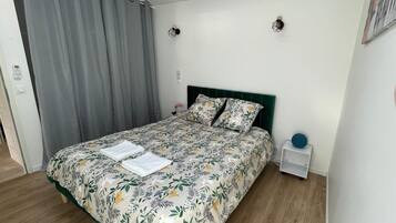 2 室のベッドルーム、WiFi、ベッドシーツ