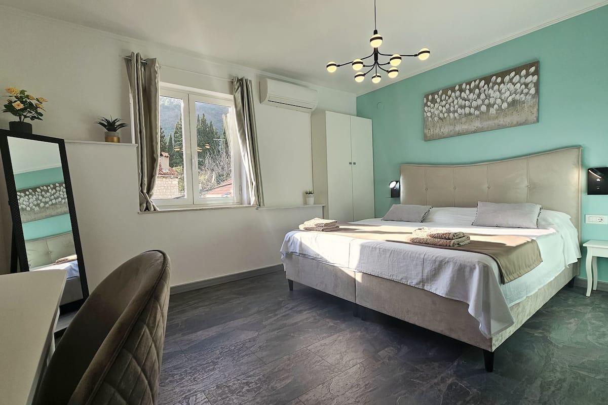 6 bedrooms, free WiFi