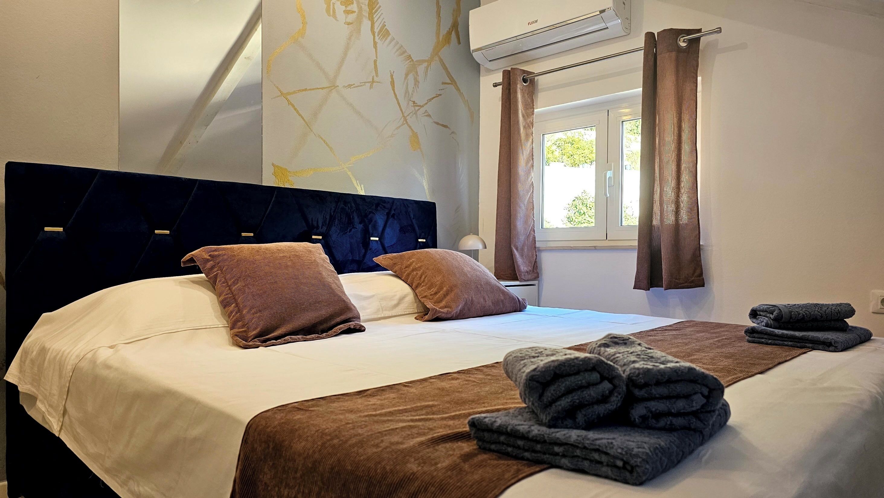 6 bedrooms, WiFi (free)