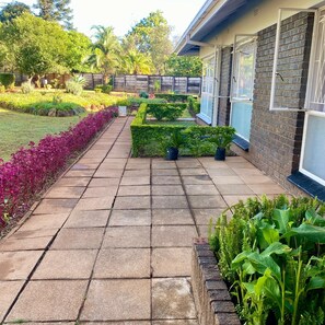 Apartment - Exquisite 3 bed With Pool and Solar - 2238 (Harare)