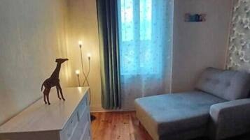 2 habitaciones, cuna de viaje, wifi gratis y ropa de cama