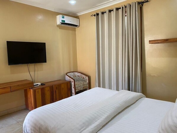 Comfort Double or Twin Room, Garden View | Iron/ironing board, free WiFi