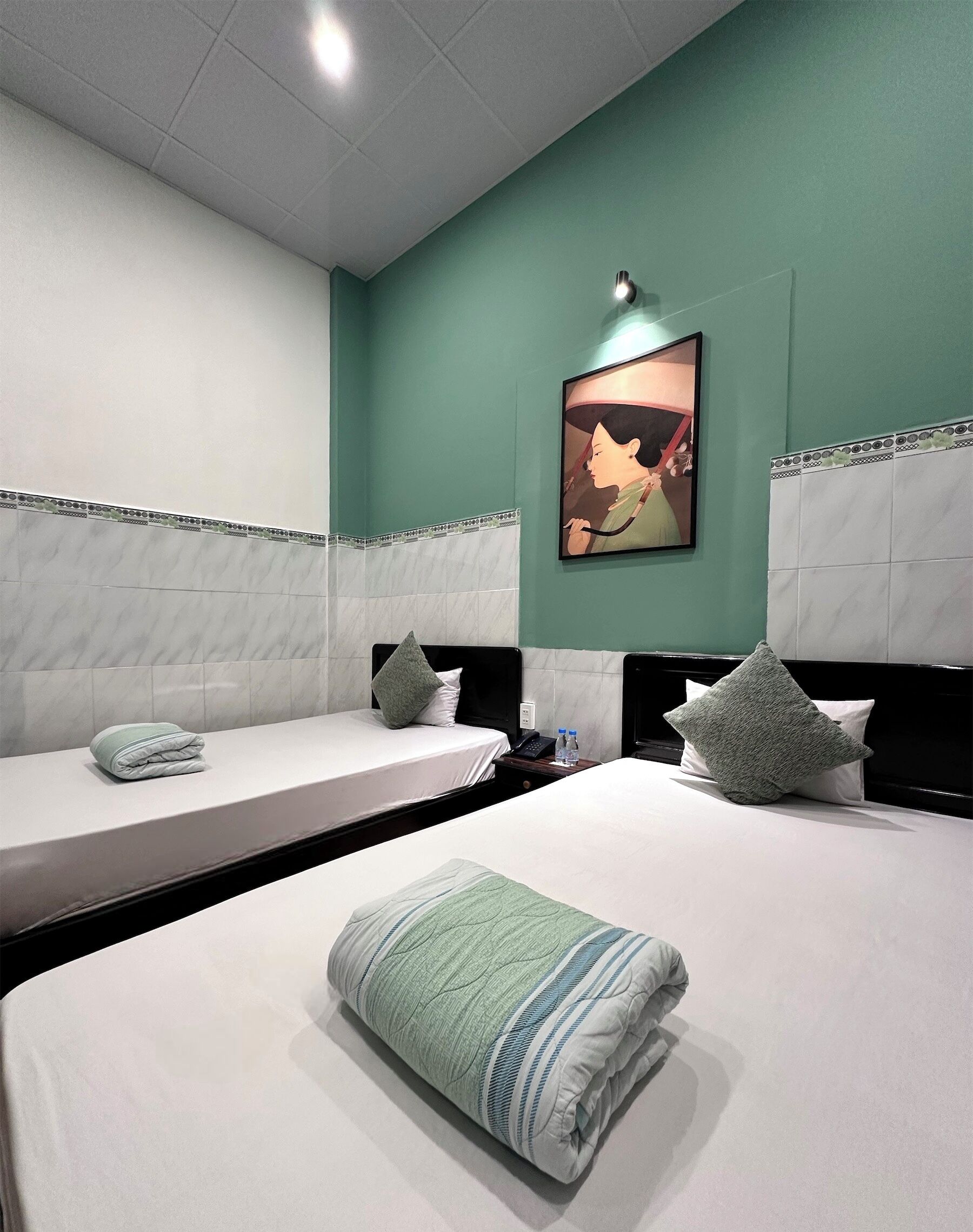 Habitació doble o amb dos llits individuals de disseny | Roba de llit hipoal·lergògena i decoració individual 