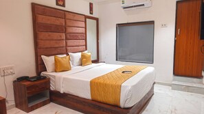 Superior Room | Desk, laptop workspace, soundproofing, free WiFi - Hotel Palms Residency  (Mumbai)
