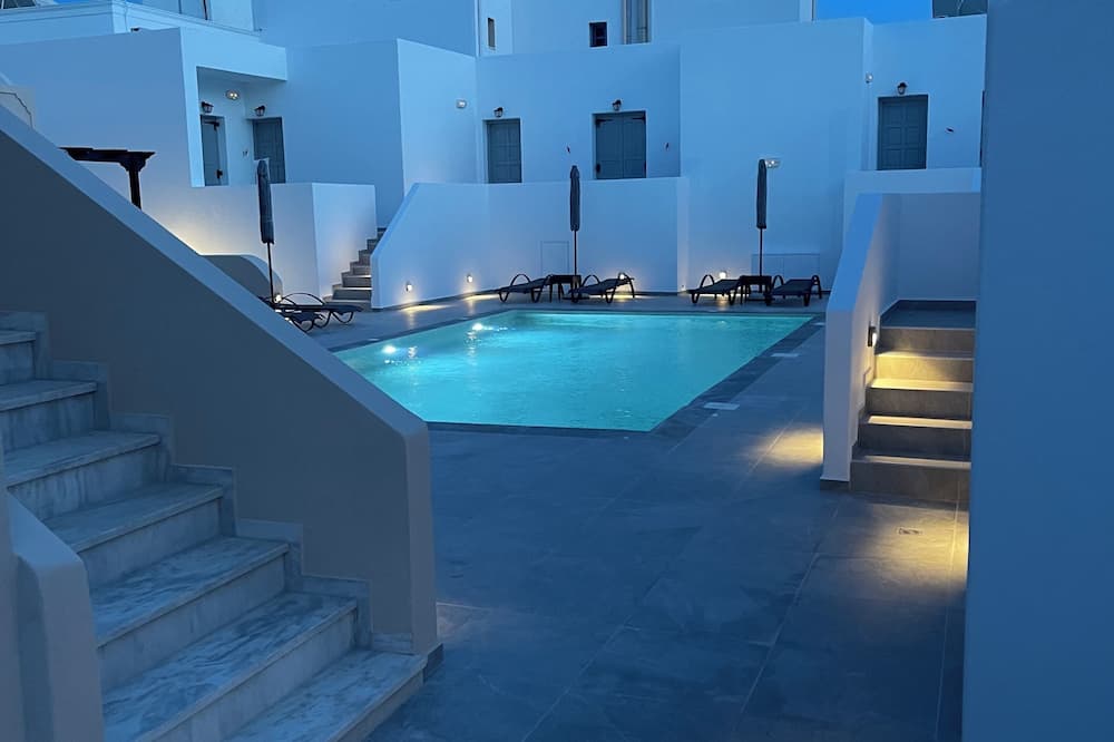 Tarelis Beach Apartments & Studios