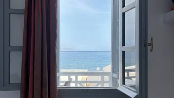 Senior Double Room, 1 Double Bed | In-room safe, blackout curtains, soundproofing, iron/ironing board