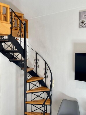 Traditional Double Room | In-room safe, blackout drapes, soundproofing, iron/ironing board - Tarelis Beach Apartments & Studios (Santorini)