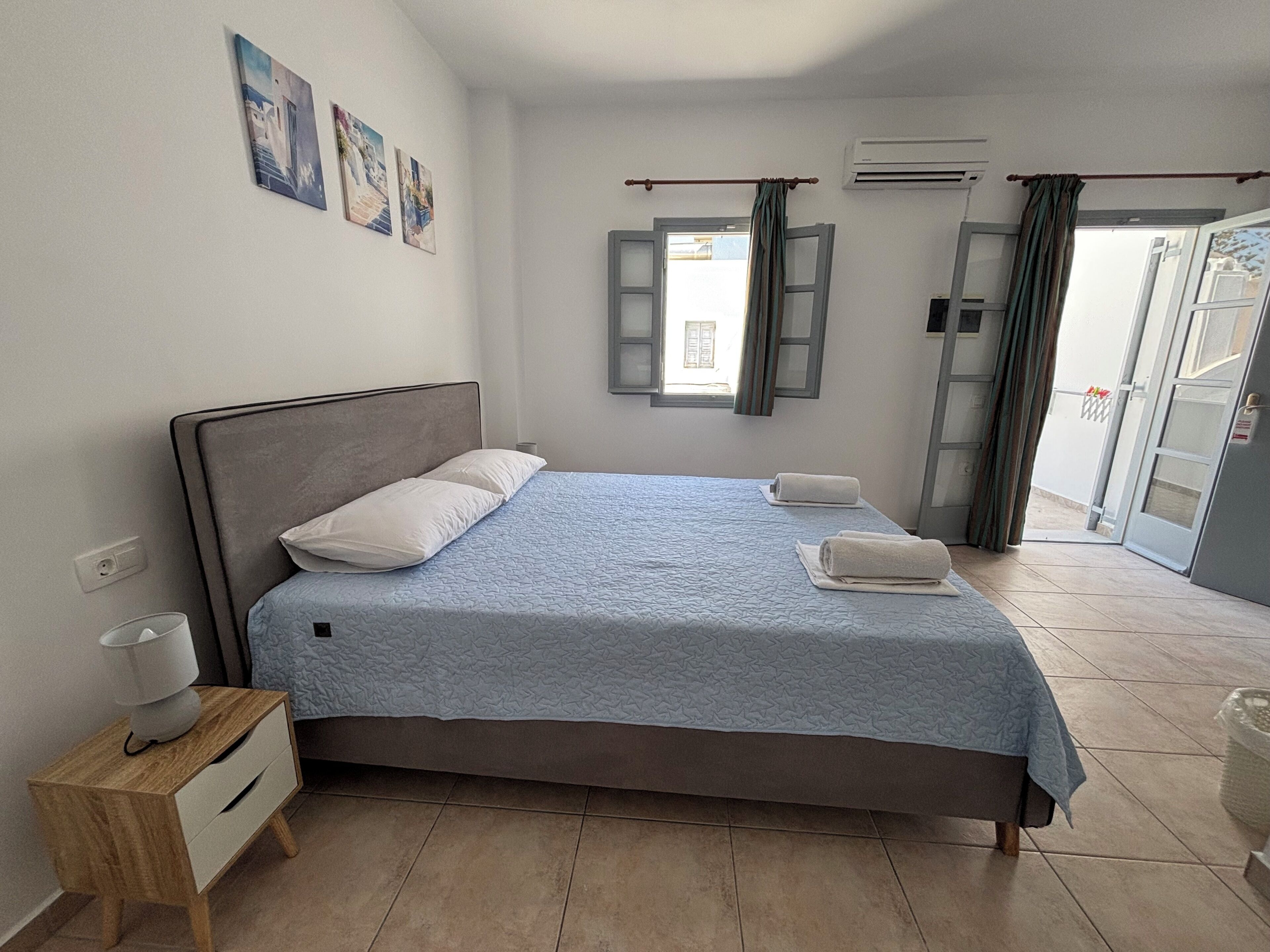Standard Room | In-room safe, blackout drapes, soundproofing, iron/ironing board