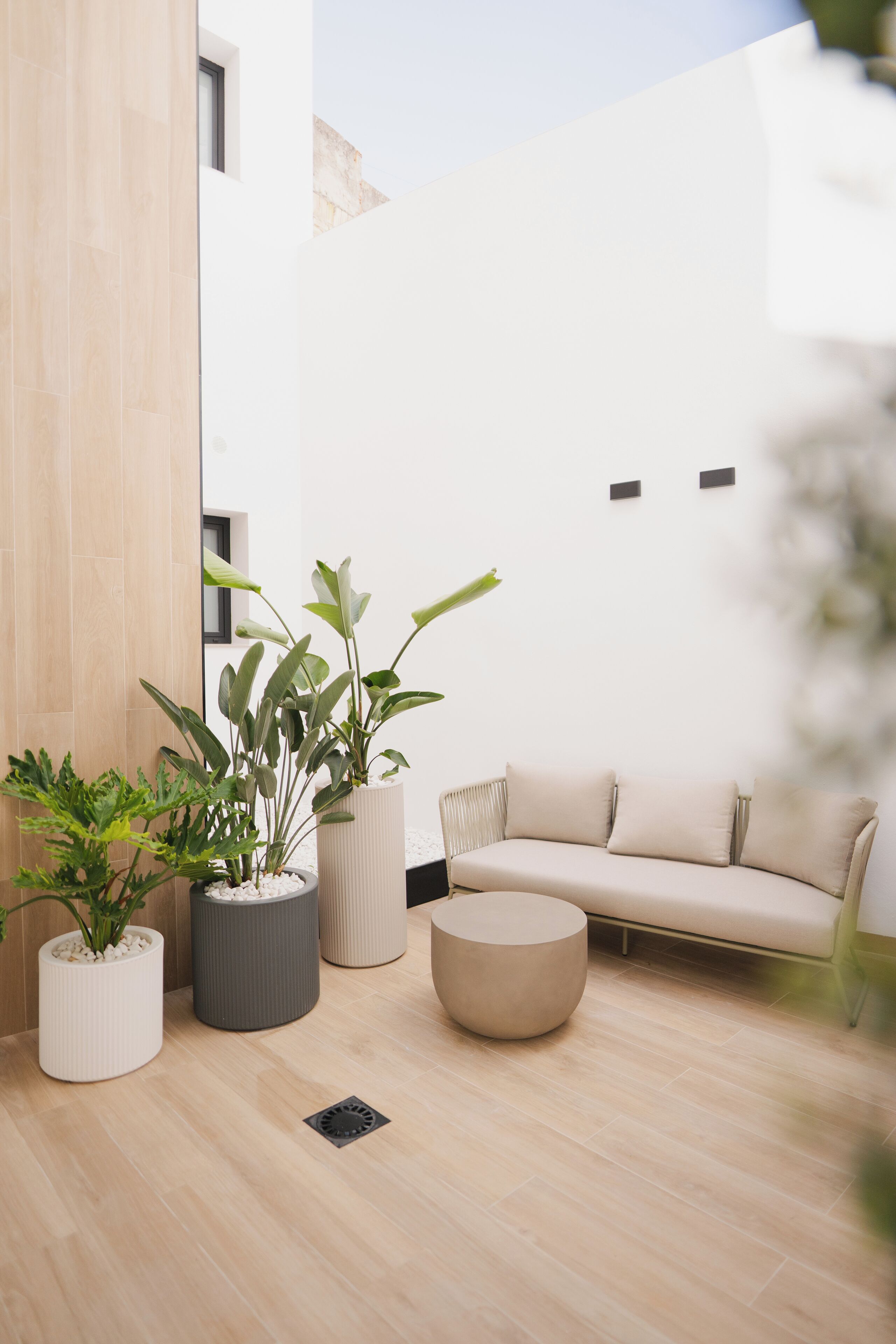 Pintu masuk properti